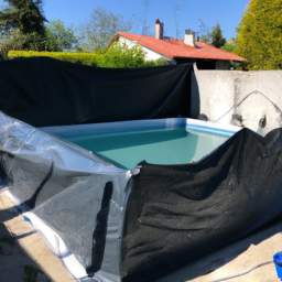 Accessoires et Produits d'Entretien : Astuces et Solutions pour une Piscine Impeccable Digne-les-Bains